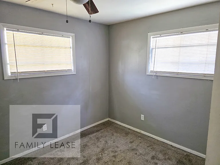 307 Melvin Dr — Photo 22