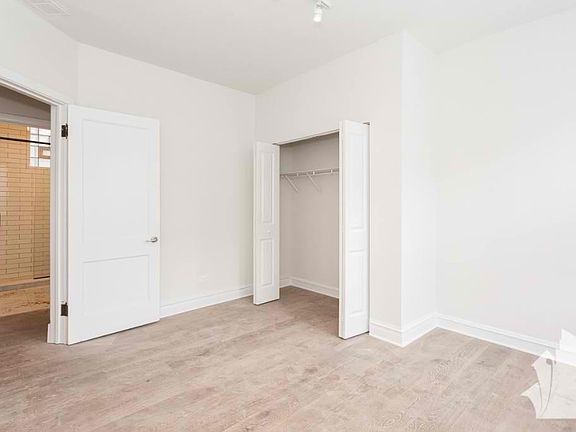 4th image of 2541 N California Ave #2A