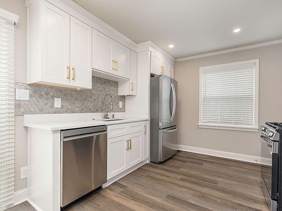5th image of 1608 Shady Ln