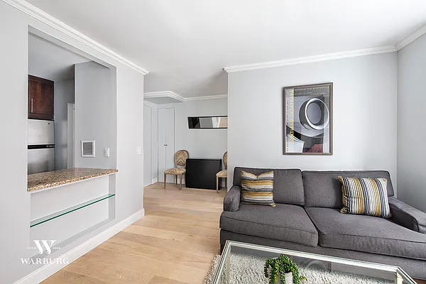 Rented by Warburg | media 9