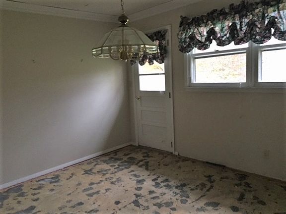 4th image of 1624 N County Road 160 E