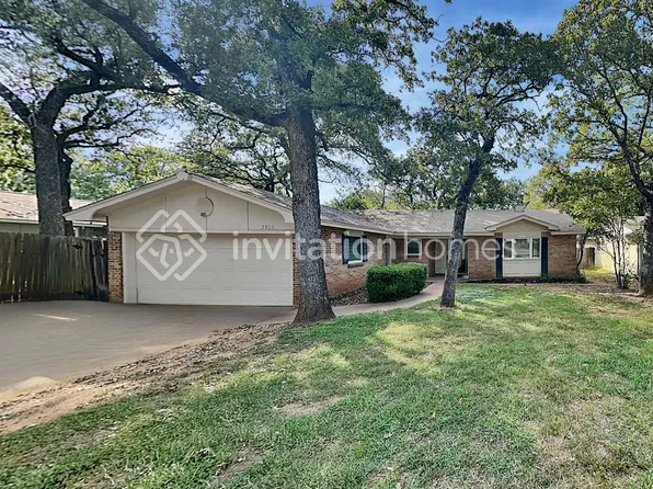 2815 Norwood Ln, Arlington, TX 76013
