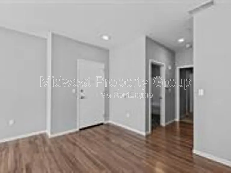 4100 Lindell Blvd #201 — Photo 13