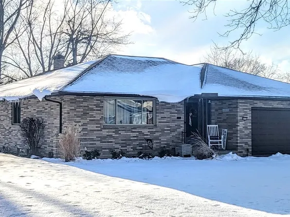 6826 Anthony Ln, Parma Heights, OH 44130