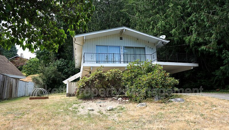 1st image of 1356 Colchester Dr SE