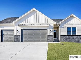 11659 S 123rd Ave, Papillion, NE 68046