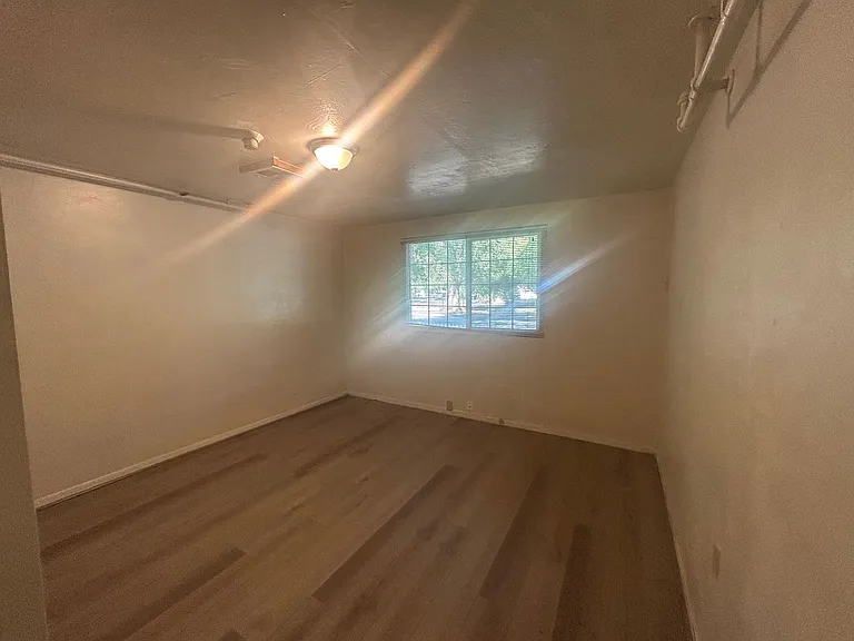 1163 Arcadian Ave — Photo 4