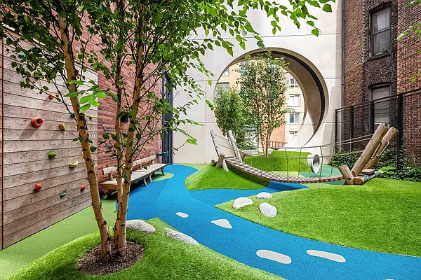 Sold by Extell Marketing Group | media 36