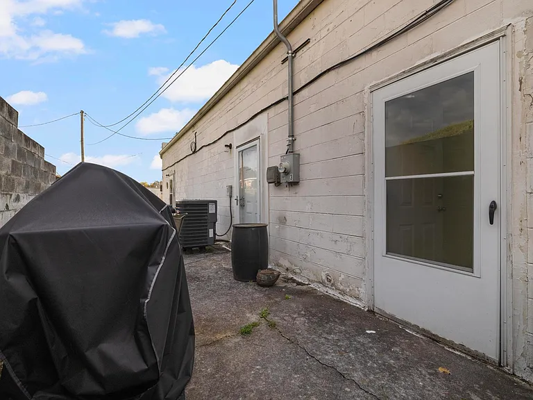 2908 Bloomingdale Rd #4 — Photo 10
