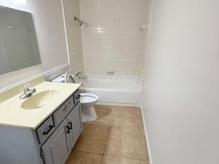 9205 E 32nd Pl — Photo 7