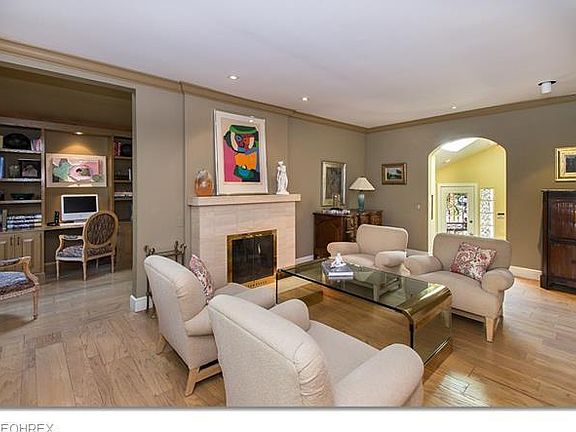 3rd image of 3504 Fairmount Blvd