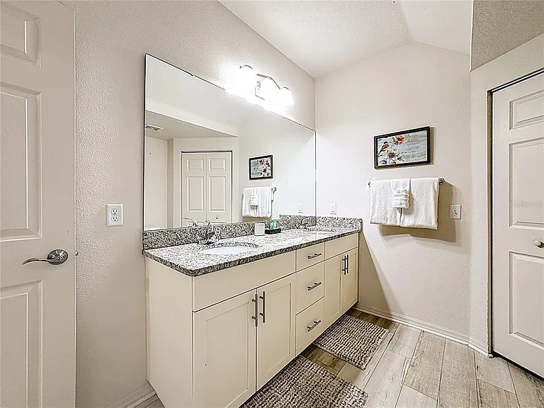 8986 Shine Dr — Photo 25
