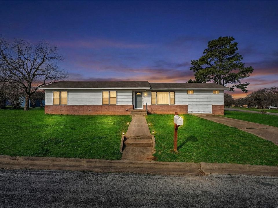 1st image of 100 Rosedale Ave