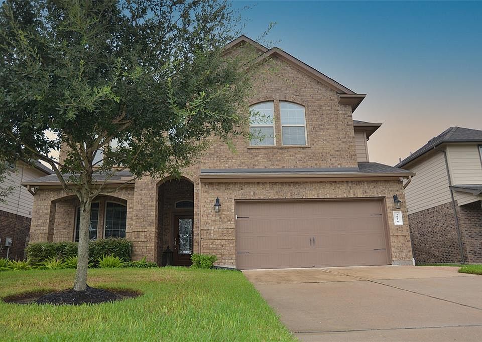 1st image of 1820 Long Oak Dr