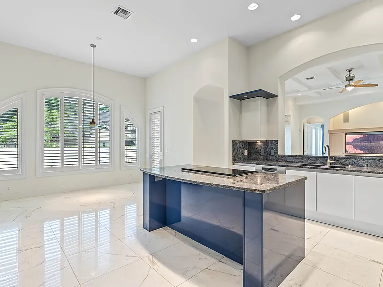9701 Lake Isleworth Ct — Photo 12