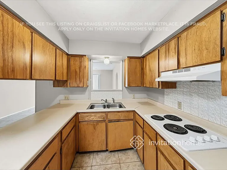 12801 N 112th Ave — Photo 10