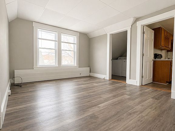 4th image of 359 Belmont St #C