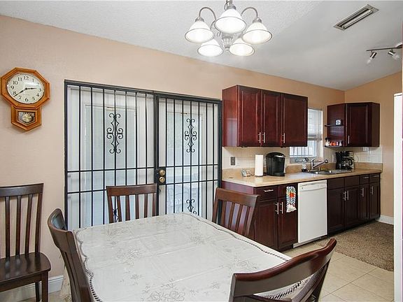 4th image of 5420 Ferrol Dr