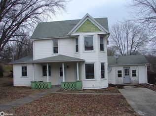 300 Dodge St, Keosauqua, IA 52565