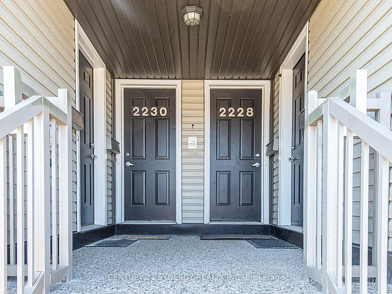 2228 Tenth Line Rd — Photo 3
