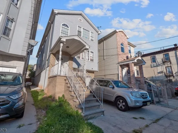 309 Court St, Elizabeth City, NJ 07206