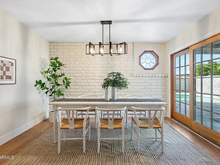 1956 E Loyola Dr — Photo 10