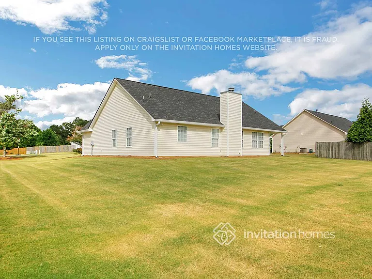 4035 Hollow Spring Trl — Photo 25