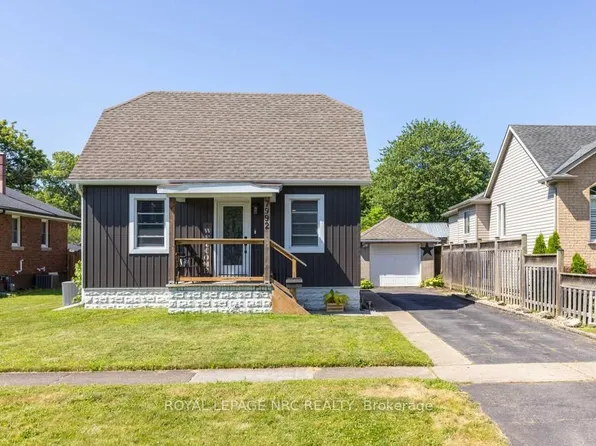 7992 Peter St, Niagara Falls, ON L2G 6S9