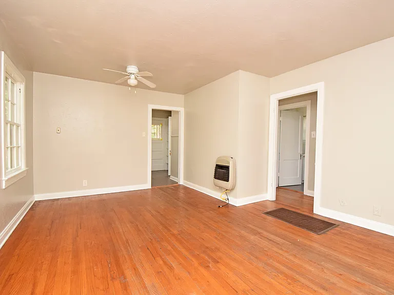 3701 Werner Ave — Photo 5