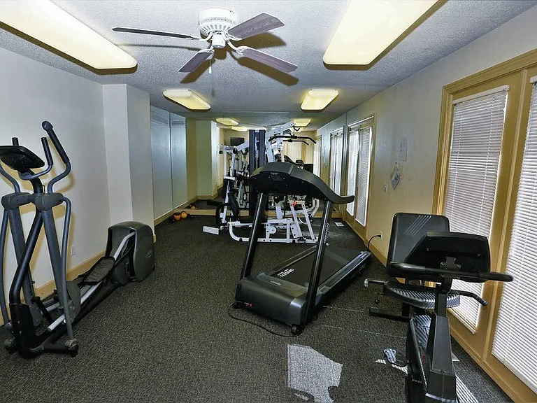 Legacy Place Apartments - Southfield, MI — Photo 19