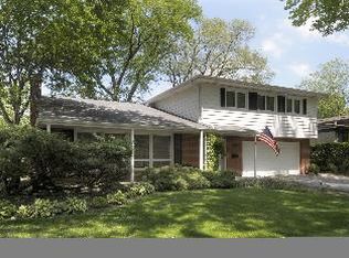 702 W Maple St, Arlington Heights, IL 60005