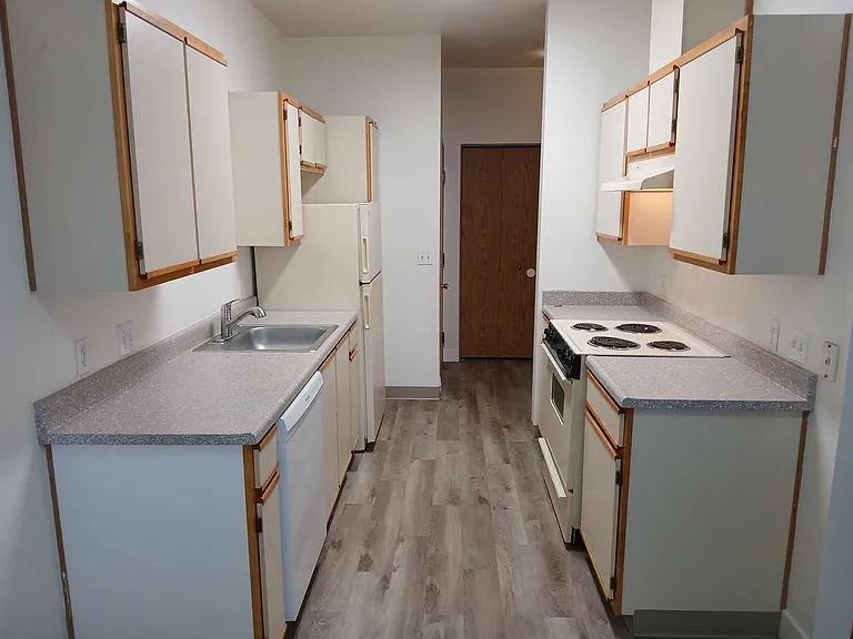 2615 Claxter Rd NE — Photo 4