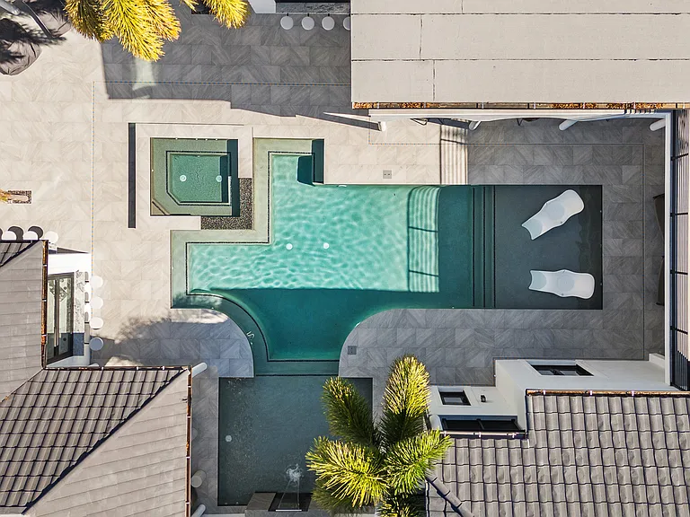 W San Miguel St — Photo 32