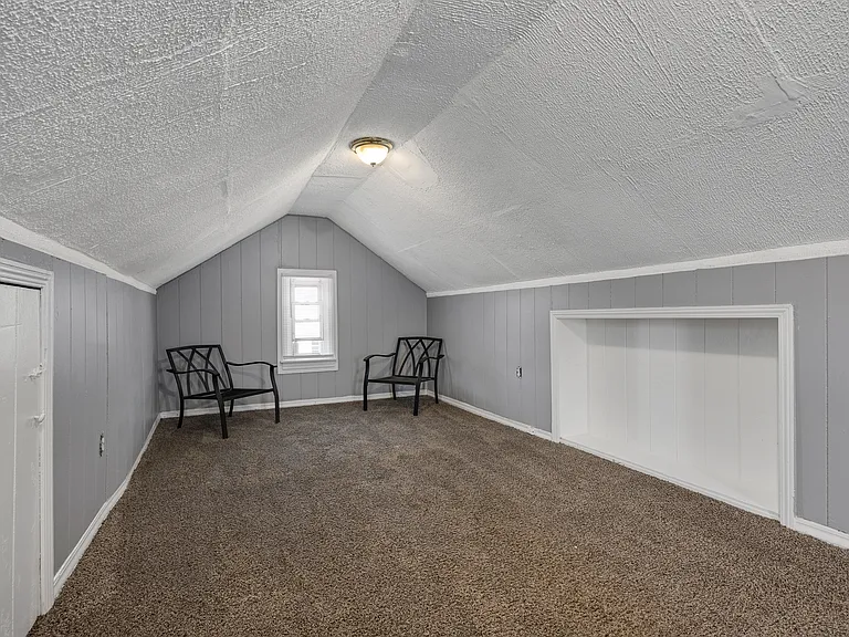 15514 Saint Marys St — Photo 11