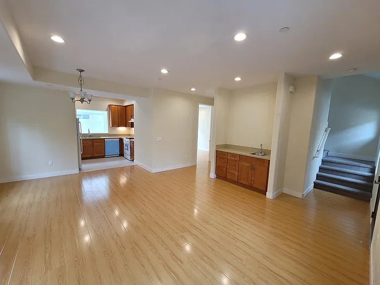 727 S Stoneman Ave #B — Photo 6