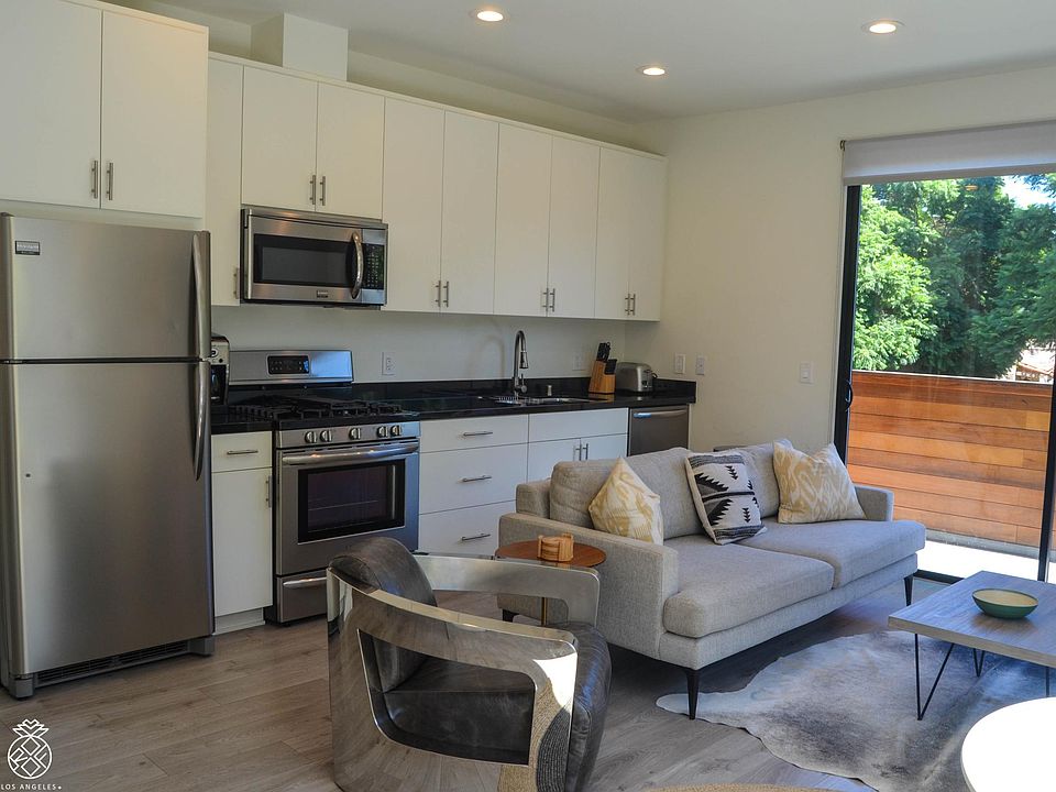 1st image of 929 Parkman Ave #1/2