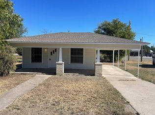 1304 N Broadway St, Ballinger, TX 76821
