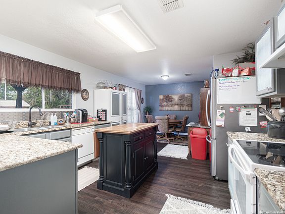 5th image of 9907 POWDERHOUSE DR