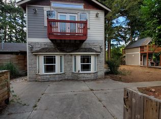 18203 Smokey Point Blvd APT B, Arlington, WA 98223