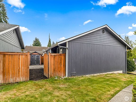 4th image of 1419 128th Drive NE #9A