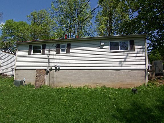 2nd image of 256 Hickory Dr