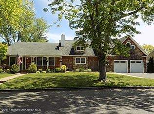 7 Fieldcrest Ln, Brick, NJ 08724