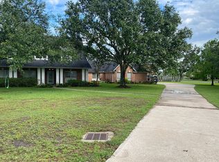 4945 Westridge Park W, Lake Charles, LA 70605