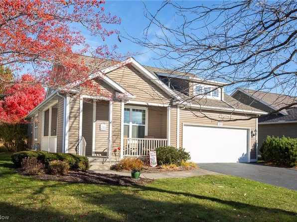 2102 Hathaway Ct, Avon, OH 44011