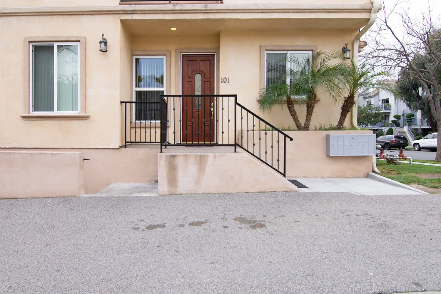 3 bed, 1260 sqft, $3,950 — Photo 2