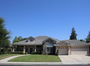 10512 Finchley Dr, Bakersfield, CA 93311