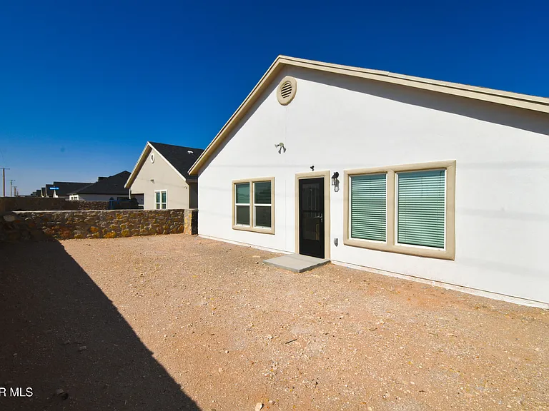 1253 Indigo Sky St — Photo 34