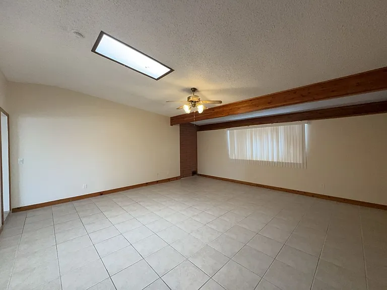 3733 Sparrow Dr — Photo 23