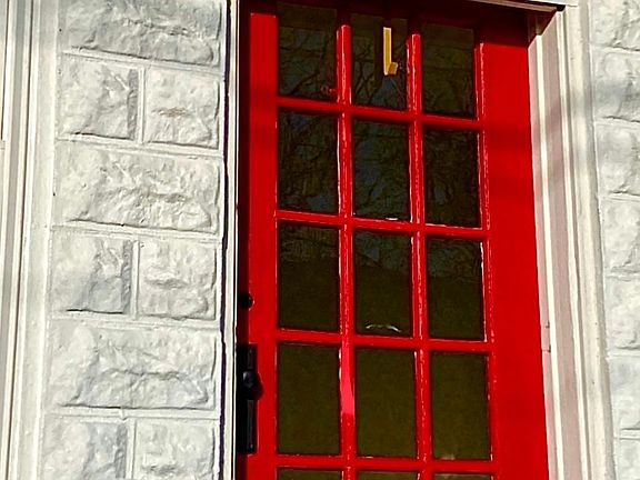 2nd image of 364 Park Ave