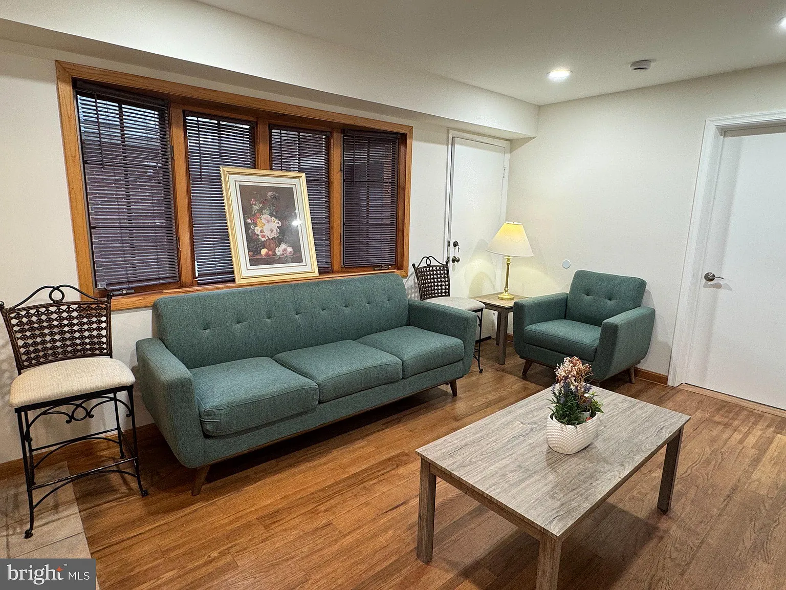 7 bed, 3.0 bath, 2718 sqft, $4,500 — Photo 1
